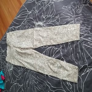 Bentonite Ruched Pocket Hi Rise 7/8 24", size 6-8